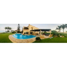 Castle For Sale In Marina 5 - قصر للبيع في مارينا 5 (E5709)