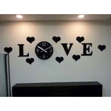 ساعة LOVE